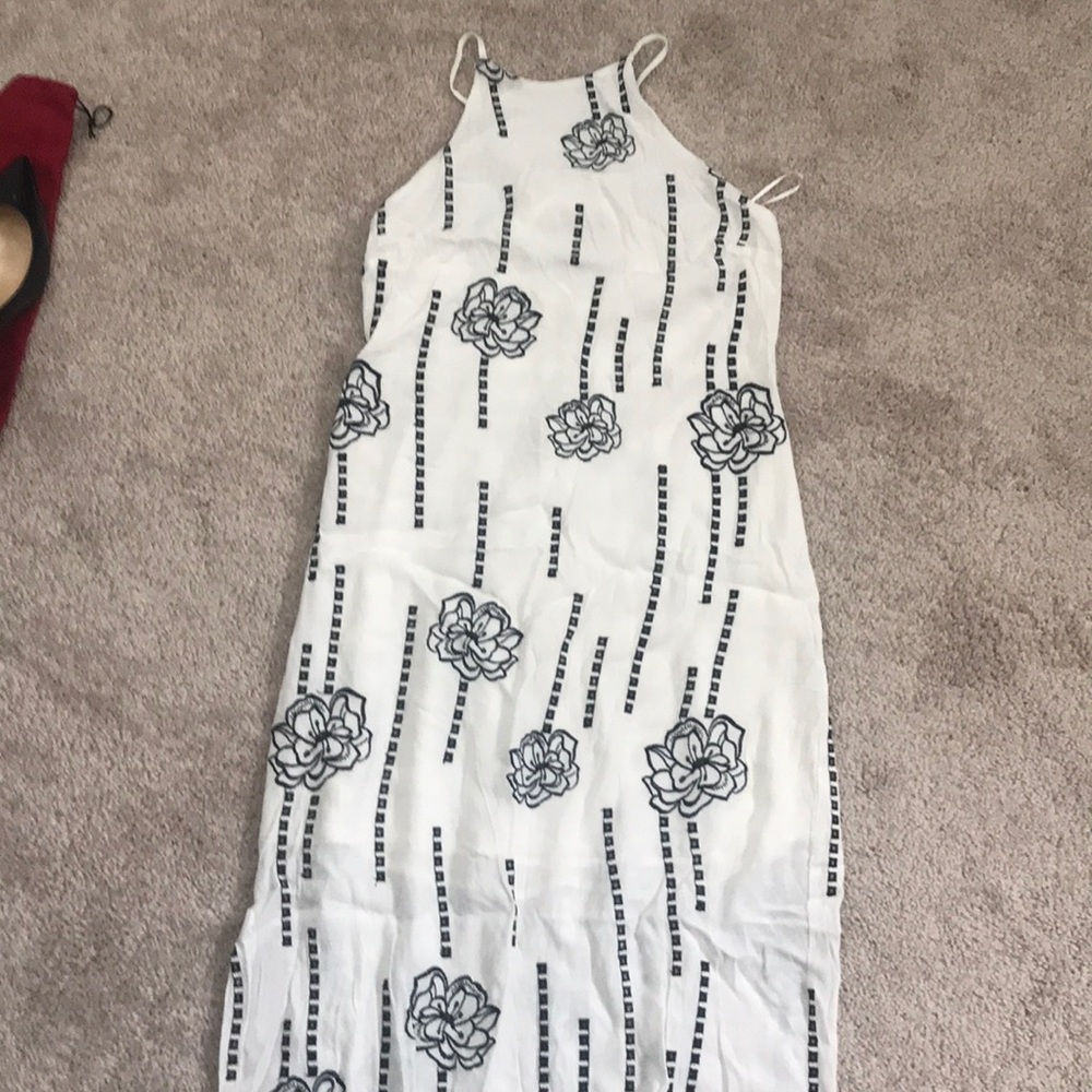 Midi embroidered floral dress